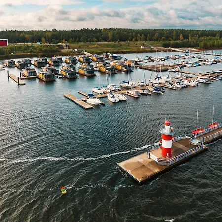 Breeze Retreat In 船上ホテル Klitten