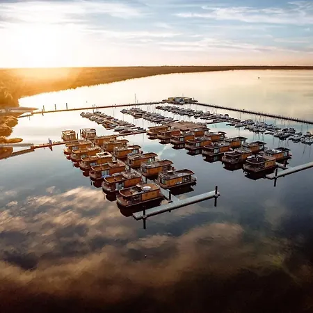 船上ホテル Breeze Retreat In