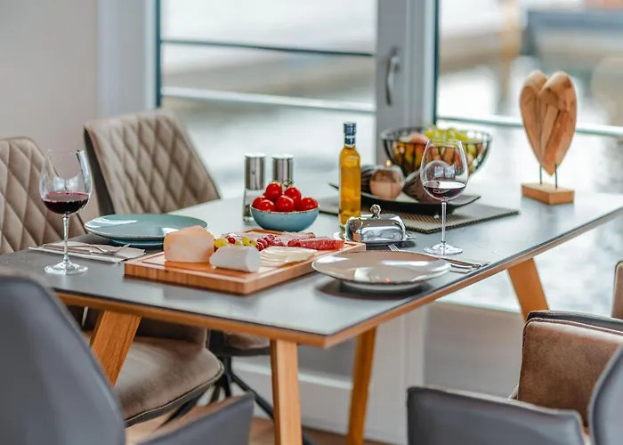 Breeze Retreat In Botel *