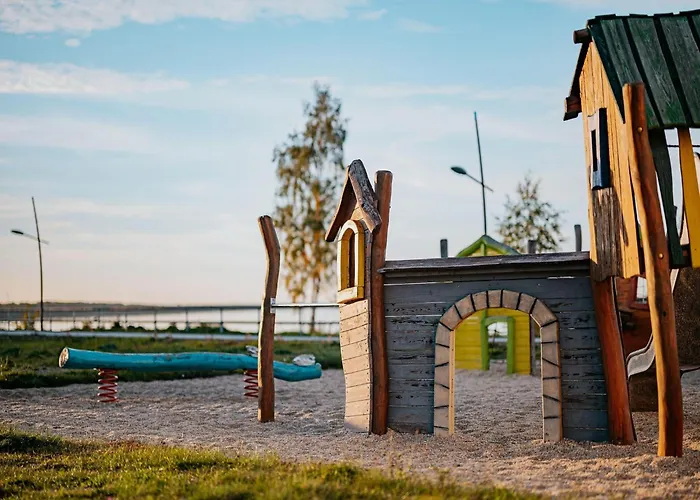 Botel Breeze Retreat In