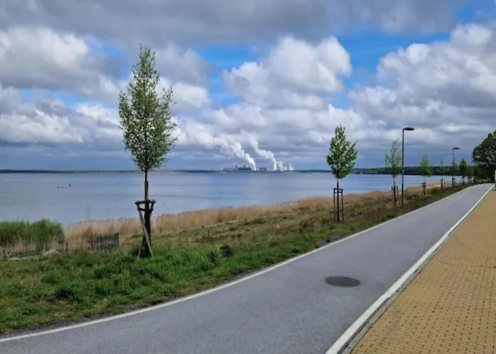 Botel Breeze Retreat In *